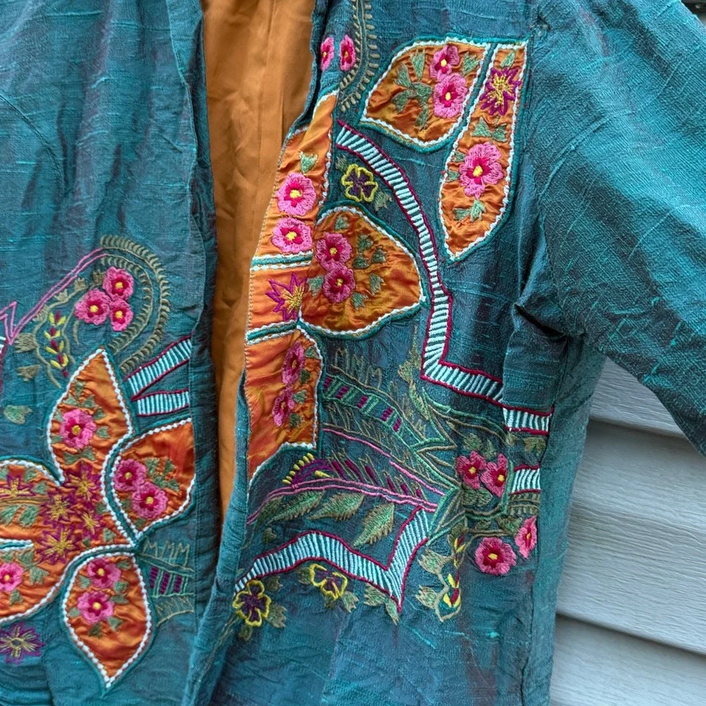 Anu | 100% Silk Embroidered Floral Open Front Jacket size Small - Picture 2 of 6